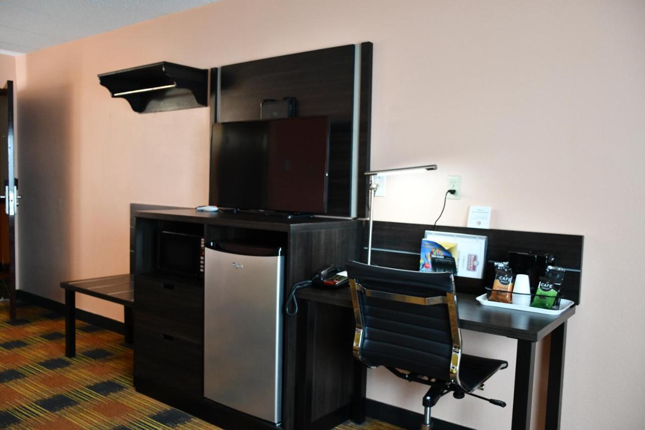 Regency Inn & Suites Faribault المظهر الخارجي الصورة